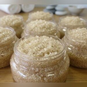 SUGAR SCRUB- HIGHLAND HONEY & OATS HANDCRAFTED